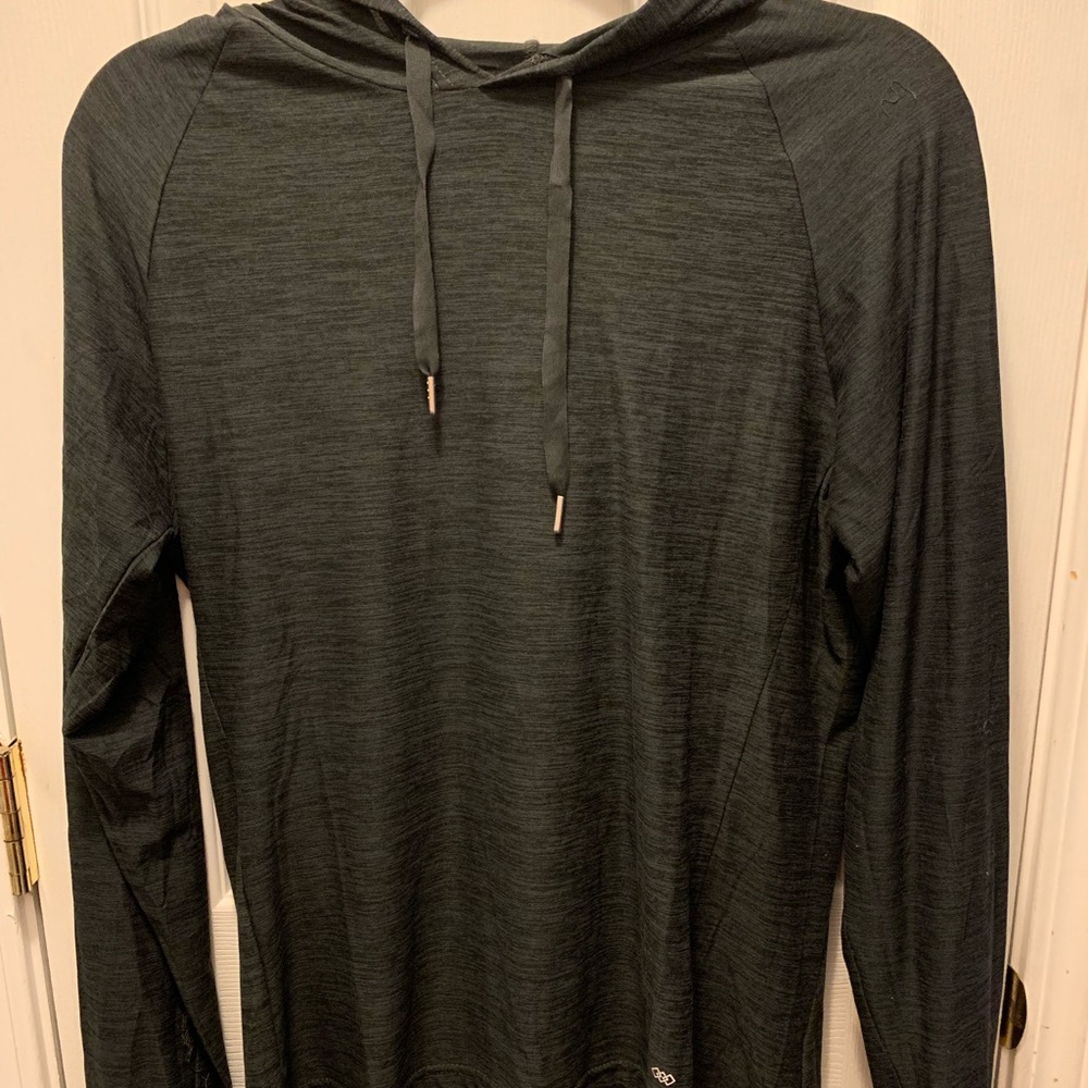 Long sleeve workout shirt